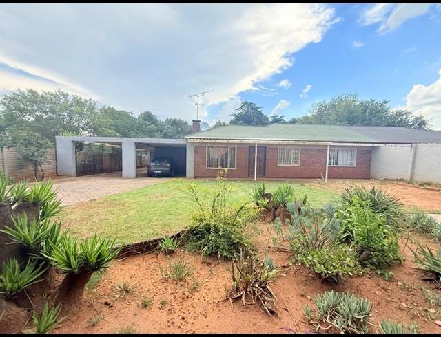 2 BEDROOM HOUSE FOR SALE IN VANDERBIJLPARK CW 6